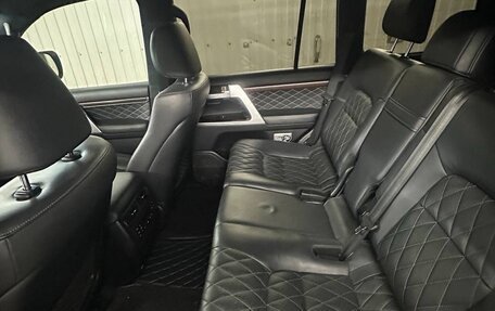 Toyota Land Cruiser 200, 2017 год, 9 000 000 рублей, 9 фотография