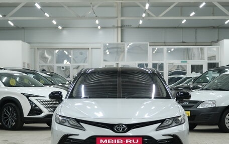 Toyota Camry, 2021 год, 3 599 000 рублей, 2 фотография