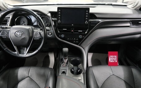 Toyota Camry, 2021 год, 3 599 000 рублей, 17 фотография