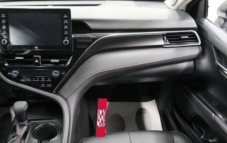 Toyota Camry, 2021 год, 3 599 000 рублей, 21 фотография