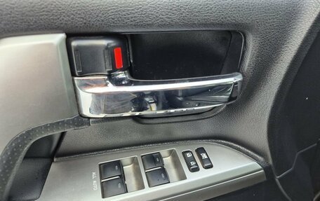 Toyota Land Cruiser 200, 2012 год, 3 699 000 рублей, 22 фотография