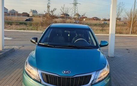 KIA Rio III рестайлинг, 2013 год, 650 000 рублей, 1 фотография