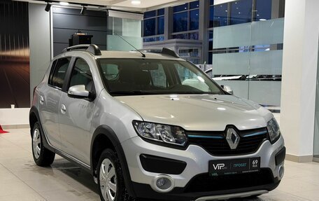 Renault Sandero II рестайлинг, 2015 год, 945 000 рублей, 3 фотография