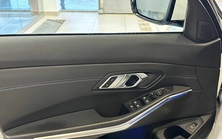 BMW 3 серия, 2019 год, 3 815 000 рублей, 12 фотография