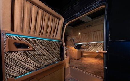 Chevrolet Express II, 2019 год, 19 000 000 рублей, 21 фотография