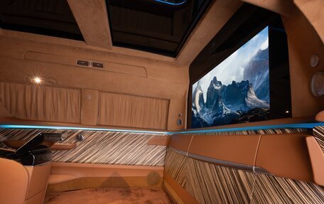 Chevrolet Express II, 2019 год, 19 000 000 рублей, 24 фотография