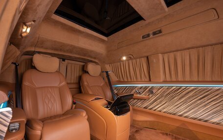 Chevrolet Express II, 2019 год, 19 000 000 рублей, 23 фотография