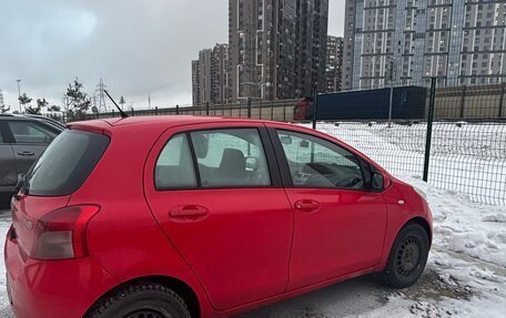 Toyota Yaris III рестайлинг, 2007 год, 500 000 рублей, 4 фотография