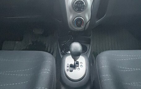 Toyota Yaris III рестайлинг, 2007 год, 500 000 рублей, 12 фотография