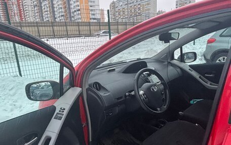 Toyota Yaris III рестайлинг, 2007 год, 500 000 рублей, 8 фотография