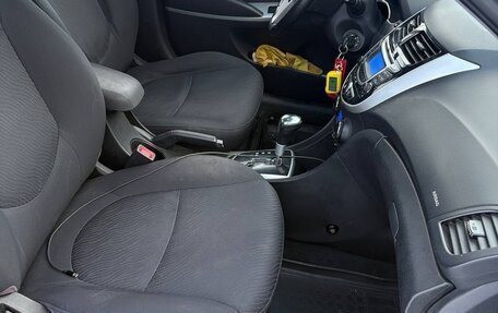 Hyundai Solaris II рестайлинг, 2012 год, 840 000 рублей, 10 фотография