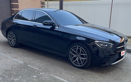 Mercedes-Benz E-Класс, 2021 год, 4 450 000 рублей, 3 фотография
