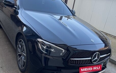 Mercedes-Benz E-Класс, 2021 год, 4 450 000 рублей, 2 фотография