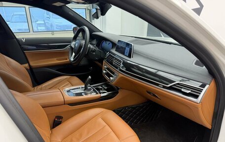 BMW 7 серия, 2018 год, 4 259 000 рублей, 11 фотография