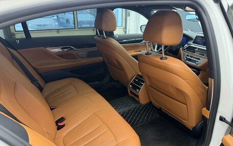 BMW 7 серия, 2018 год, 4 259 000 рублей, 12 фотография