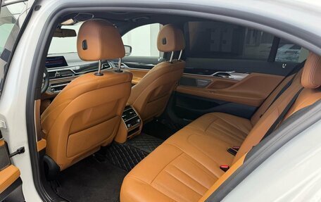 BMW 7 серия, 2018 год, 4 259 000 рублей, 13 фотография