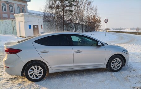 Hyundai Elantra VI рестайлинг, 2017 год, 1 450 000 рублей, 5 фотография