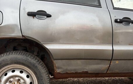 Chevrolet Niva I рестайлинг, 2006 год, 240 000 рублей, 8 фотография