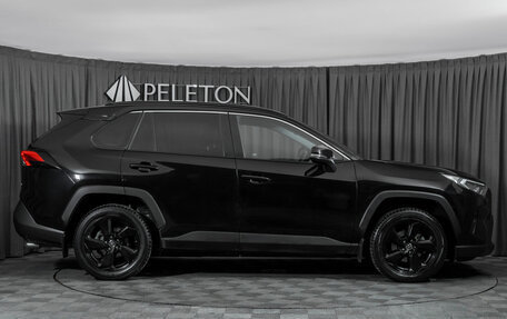 Toyota RAV4, 2021 год, 3 520 000 рублей, 8 фотография