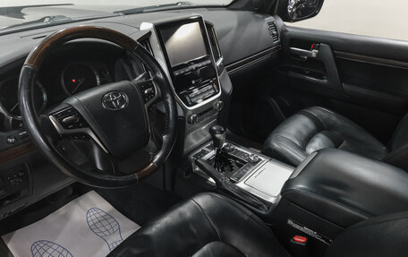 Toyota Land Cruiser 200, 2015 год, 5 319 000 рублей, 14 фотография