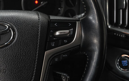 Toyota Land Cruiser 200, 2015 год, 5 319 000 рублей, 22 фотография