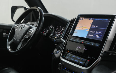 Toyota Land Cruiser 200, 2015 год, 5 319 000 рублей, 20 фотография