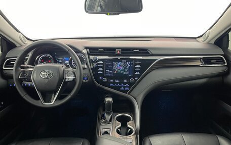 Toyota Camry, 2019 год, 2 525 000 рублей, 10 фотография