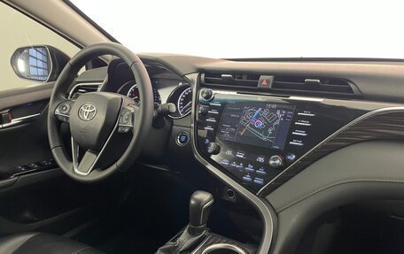 Toyota Camry, 2019 год, 2 525 000 рублей, 13 фотография