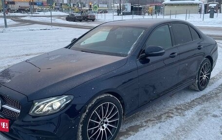 Mercedes-Benz E-Класс, 2019 год, 3 950 000 рублей, 1 фотография