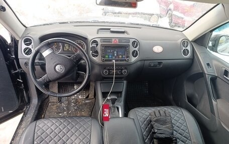 Volkswagen Tiguan I, 2010 год, 810 000 рублей, 3 фотография