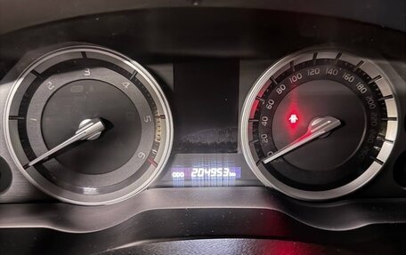 Toyota Land Cruiser 200, 2017 год, 5 950 000 рублей, 7 фотография