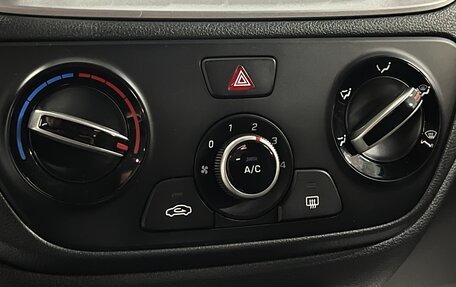 Hyundai Solaris II рестайлинг, 2019 год, 979 000 рублей, 15 фотография