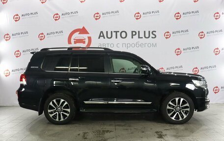 Toyota Land Cruiser 200, 2018 год, 6 899 000 рублей, 3 фотография