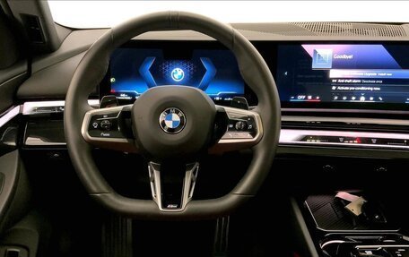 BMW 5 серия, 2026 год, 8 585 839 рублей, 7 фотография