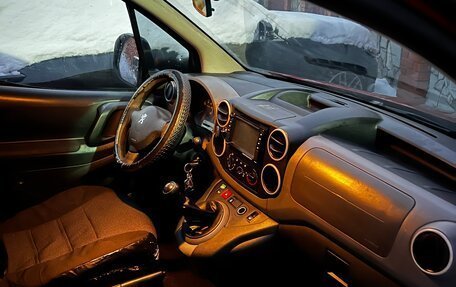 Peugeot Partner II рестайлинг 2, 2009 год, 450 000 рублей, 22 фотография