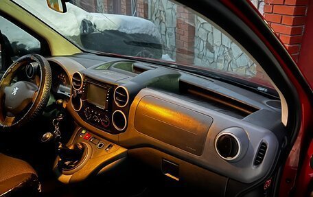 Peugeot Partner II рестайлинг 2, 2009 год, 450 000 рублей, 23 фотография