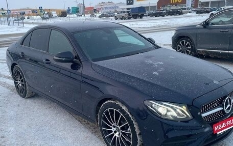 Mercedes-Benz E-Класс, 2019 год, 3 950 000 рублей, 3 фотография