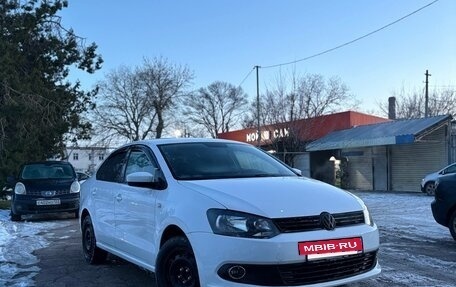 Volkswagen Polo VI (EU Market), 2011 год, 570 000 рублей, 2 фотография