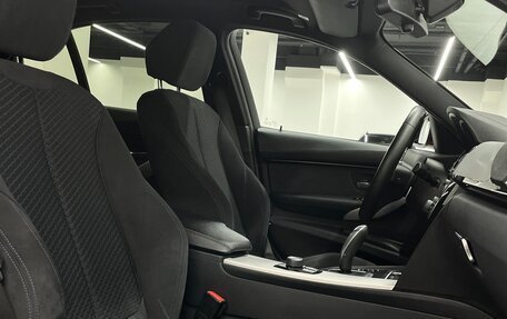 BMW 3 серия, 2018 год, 2 700 000 рублей, 22 фотография