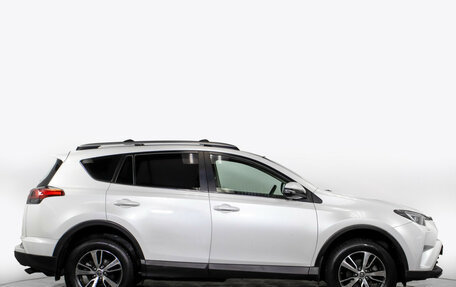 Toyota RAV4, 2018 год, 1 995 000 рублей, 4 фотография