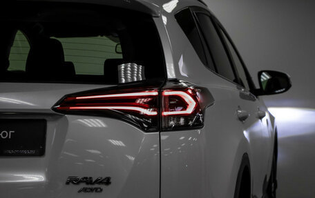 Toyota RAV4, 2018 год, 1 995 000 рублей, 18 фотография