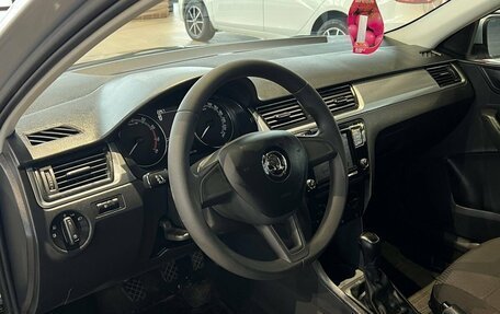 Skoda Rapid I, 2018 год, 1 550 000 рублей, 11 фотография