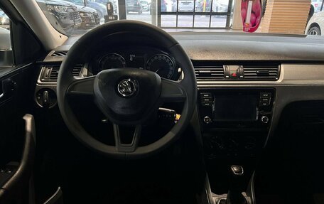 Skoda Rapid I, 2018 год, 1 550 000 рублей, 19 фотография