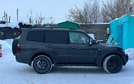 Mitsubishi Pajero III рестайлинг, 2005 год, 1 100 000 рублей, 1 фотография