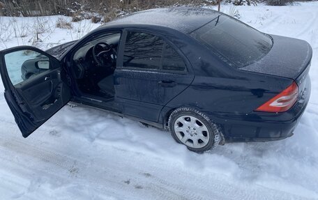 Mercedes-Benz C-Класс, 2001 год, 750 000 рублей, 3 фотография