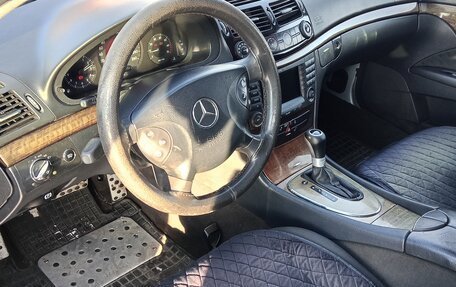 Mercedes-Benz E-Класс, 2002 год, 350 000 рублей, 3 фотография