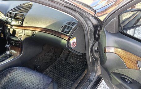 Mercedes-Benz E-Класс, 2002 год, 350 000 рублей, 15 фотография