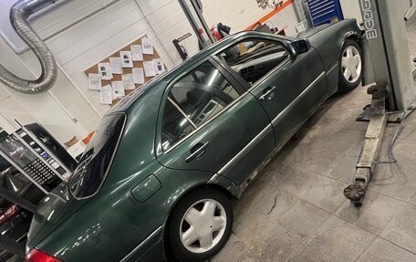 Mercedes-Benz C-Класс, 1993 год, 160 000 рублей, 4 фотография