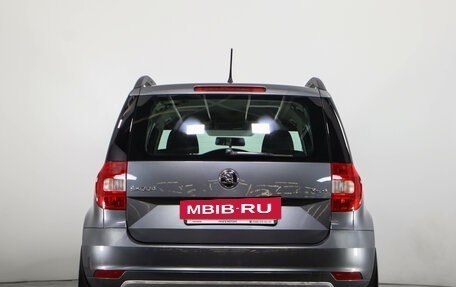 Skoda Yeti I рестайлинг, 2015 год, 959 000 рублей, 6 фотография