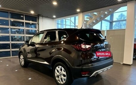 Renault Kaptur I рестайлинг, 2017 год, 1 160 000 рублей, 5 фотография